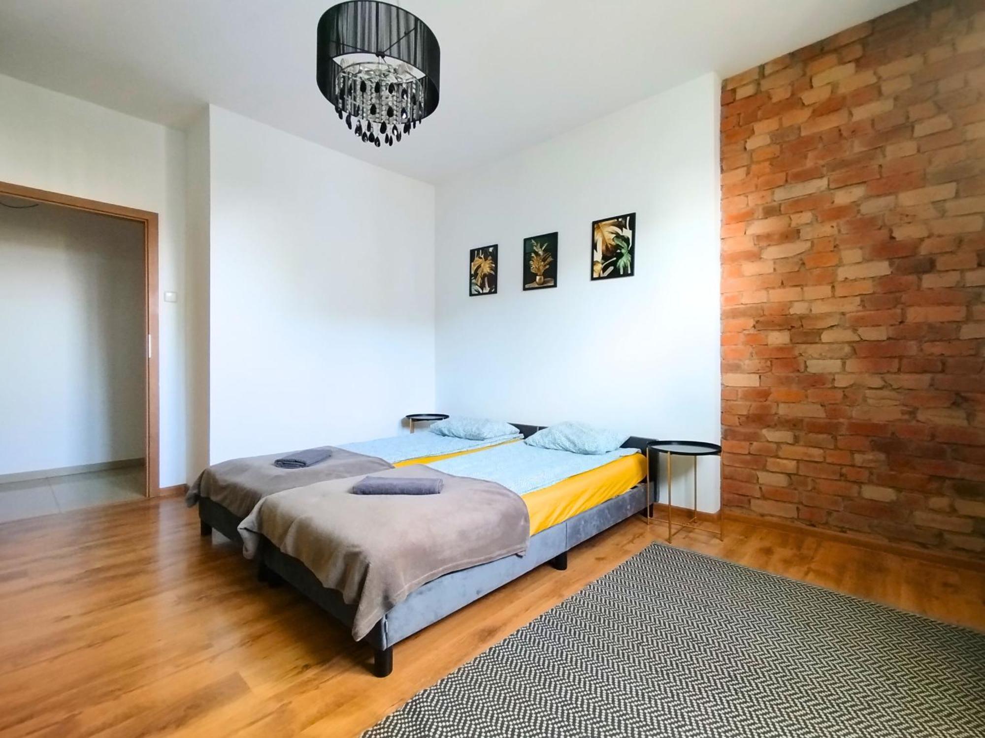 Apartament Z Ogrodem W Sercu Torunia Exterior foto
